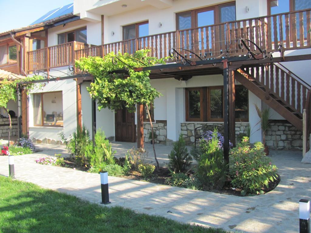 Guest House Villa Elma Nevsha Экстерьер фото