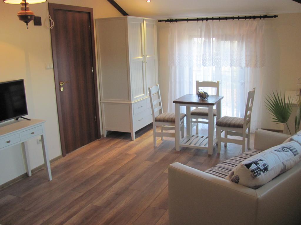 Guest House Villa Elma Nevsha Экстерьер фото